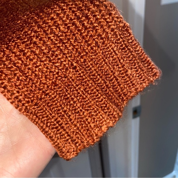 Autumn Orange Forever 21 open back sweater - women’s size medium - Picture 4 of 6